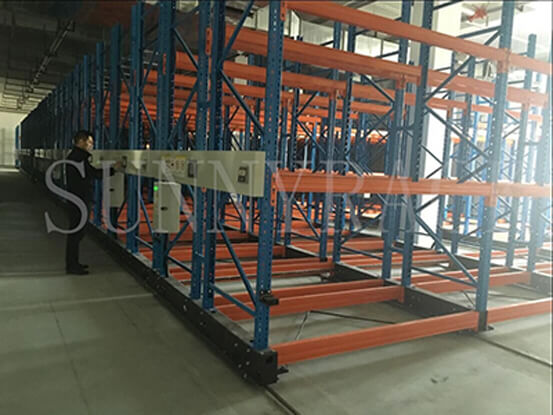 Electronic mobile racking case