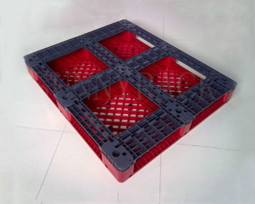 plastic pallet