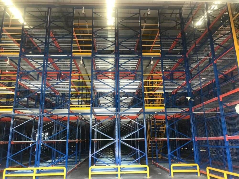 Mercedes-Benz (Hungary) Logistics Center Warehouse in Kechkemet, Hungary mezzanine rack Project