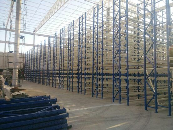 A Clothing company in Fortaleza, Brazil mezzanine racking Case